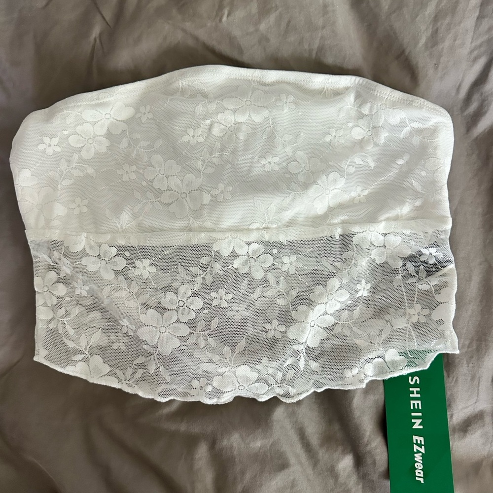 Women’s SHEIN white lace tube top size medium NWT